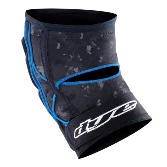 DYE_Performance_Paintball_Knee_Pads_Knieschoner_schwarz_blau_right.jpg